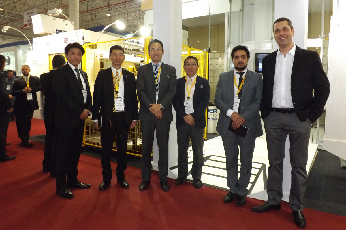 Mitsui Motion celebra com Oliver na Feimafe 2015 – Oliver